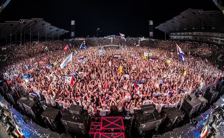 Bassnectar - Bass Center 2016 - Family Photo Night 2 - photo by aLIVE Coverage